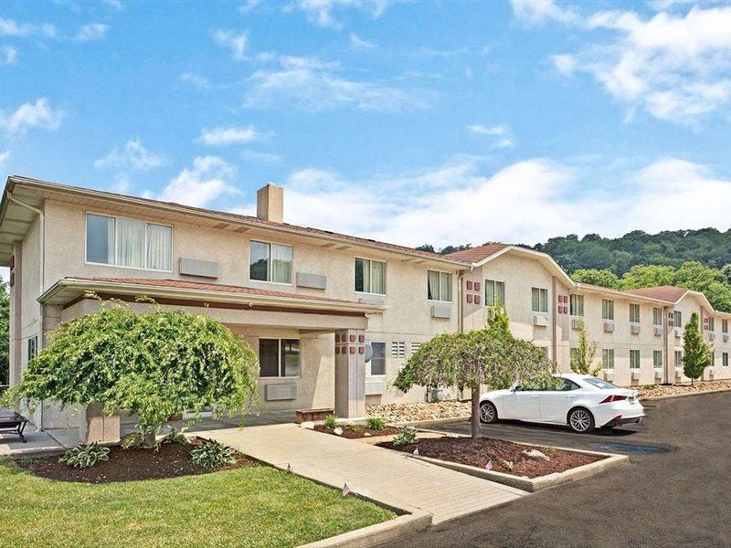 ซูเปอร์ 8 บาย วินด์แฮม แคนอนส์เบิร์ก/พิตส์เบิร์ก แอเรีย Hotel Canonsburg ภายนอก รูปภาพ